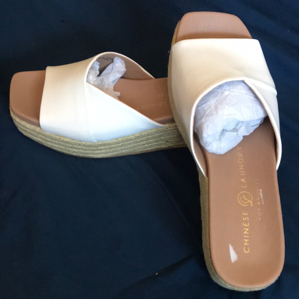 Women’s plate form slides